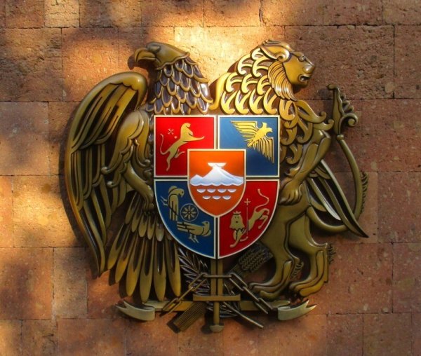 Герб Армении и Арцаха