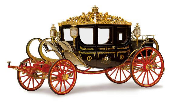 Карета на белом фоне