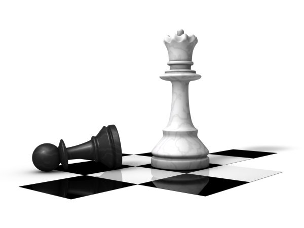 Шахматные фигуры на белом фоне