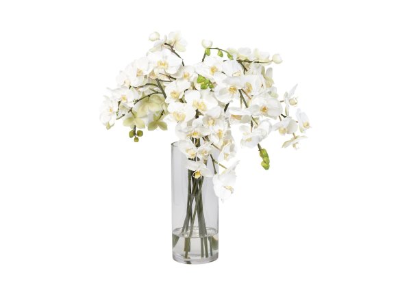 Цветы в прозрачной вазе