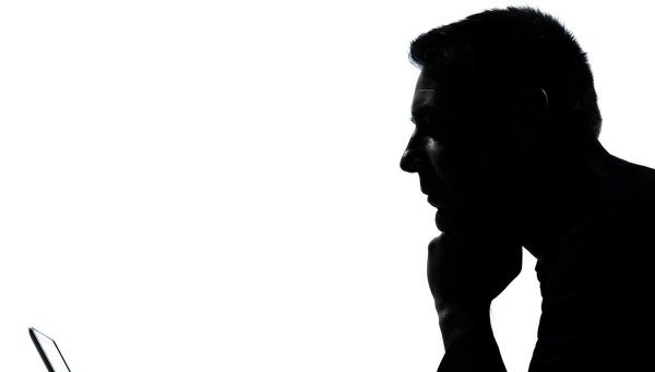 Человек задумался