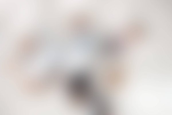 Бежевый размытый фон