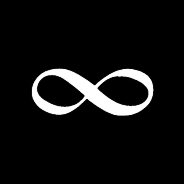 Бесконечность на черном фоне