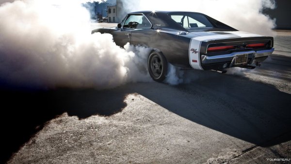 Додж Чарджер 1969 бурнаут