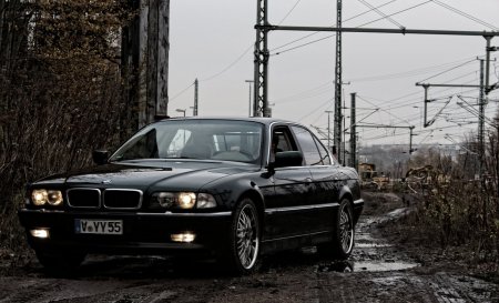 BMW e38 740i