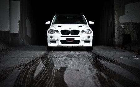 BMW x5 белая