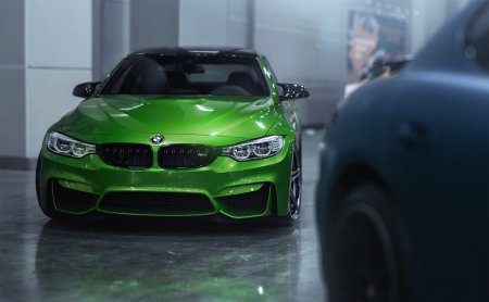 BMW m4 салатовая