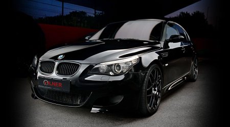 BMW e60 m5 chorni