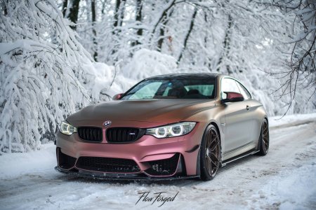BMW m5 Snow