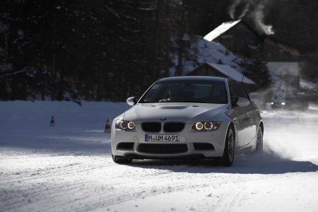 BMW m5 зима