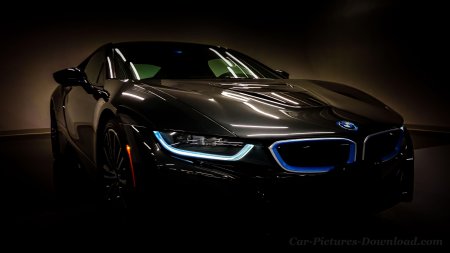 BMW i8 черная