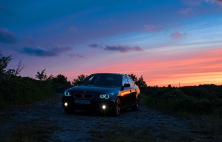 БМВ м5 е60 на закате