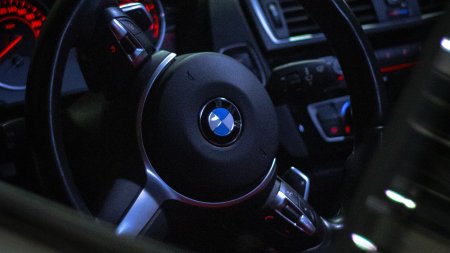 БМВ х8 салон спидометр