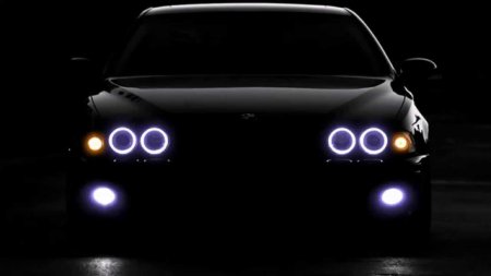 БМВ м5 е39 в темноте