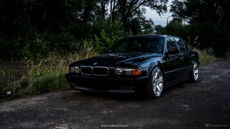 BMW 750 e38 бумер