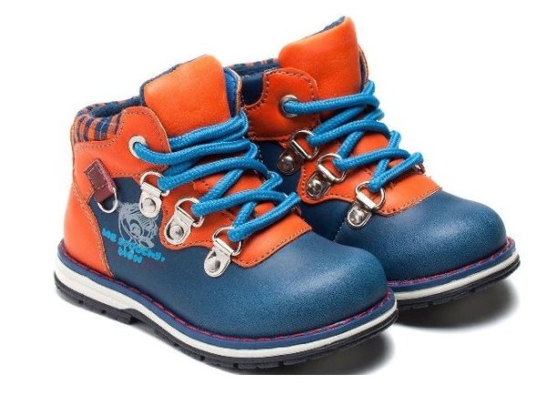 Ботинки для детей на прозрачном фоне