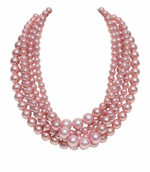 Бусы на белом фоне