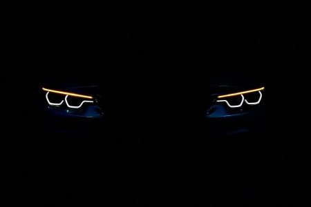 БМВ м5 90 в темноте