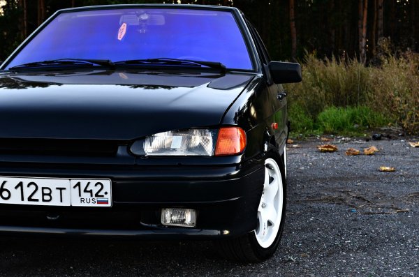 ВАЗ 2114 черный тюнингованный