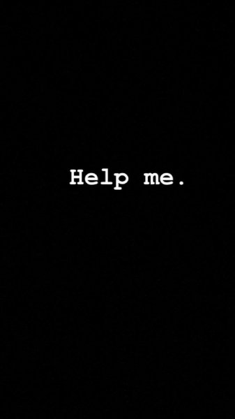 Надпись help на чёрном фоне