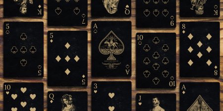 Потрепанные игральные карты