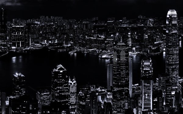 Город на черном фоне