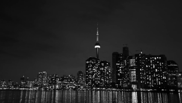 Черно белый город