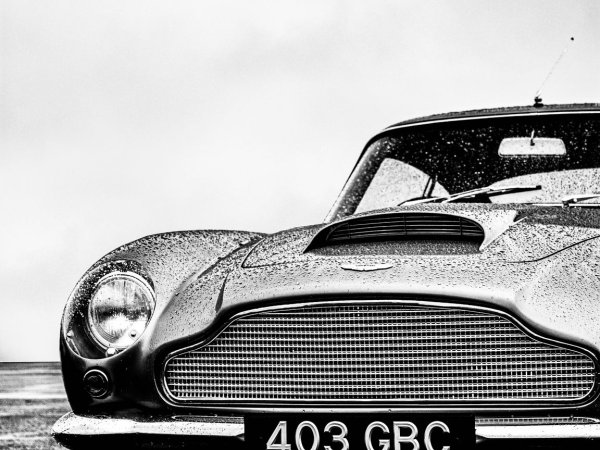 Винтажный автомобиль