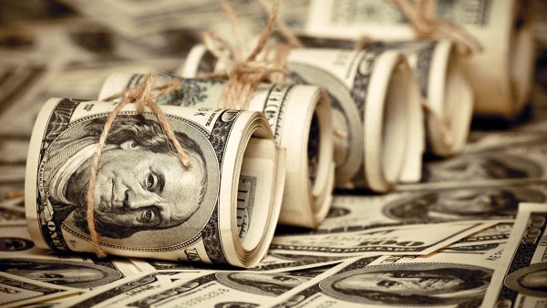 Доллары на заставку