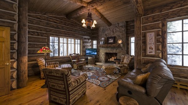 Деревянный интерьер