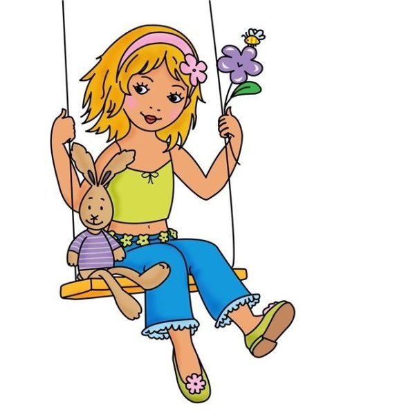 Девочка качается на качелях