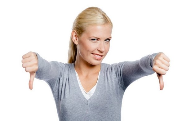 Девушка палец вниз