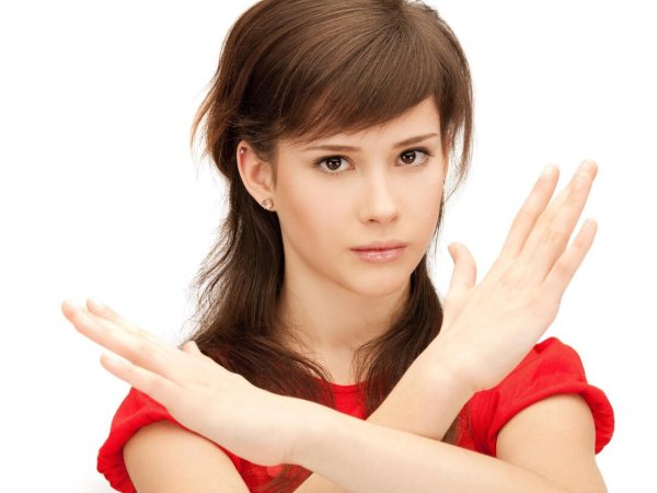 Человек говорит нет