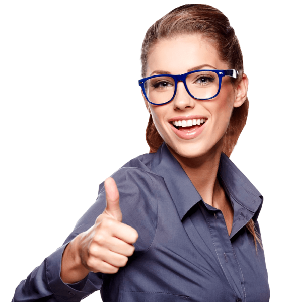 Удивленная девушка в очках