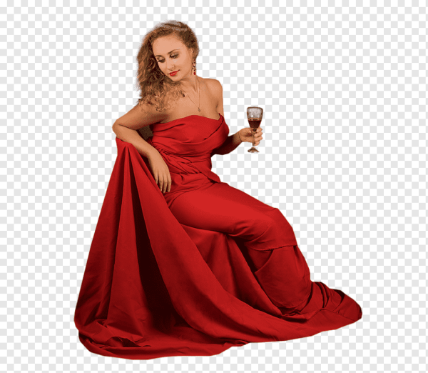 Женщина в платье сидит