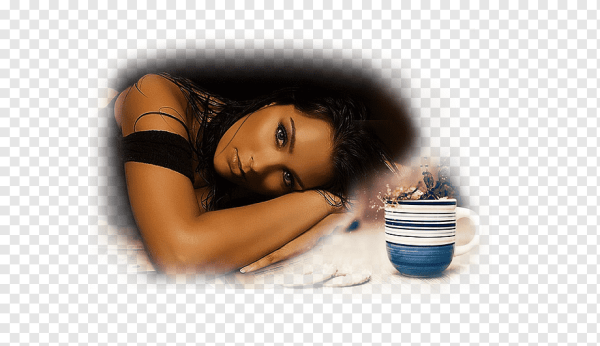 Девушка с кофе на прозрачном фоне