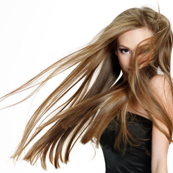 Девушки с нарощенными волосами