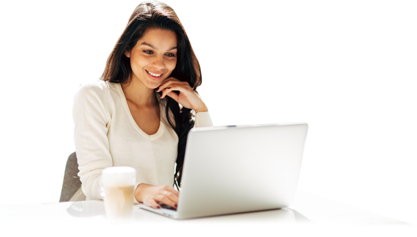 Девушка за ноутбуком