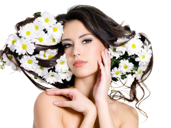 Девушка с ромашками в волосах