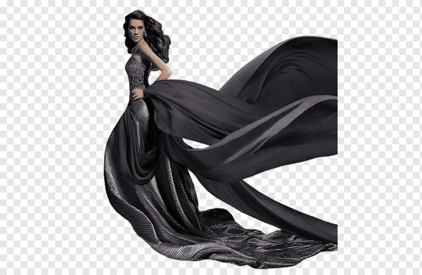 Женщина в длинном платье