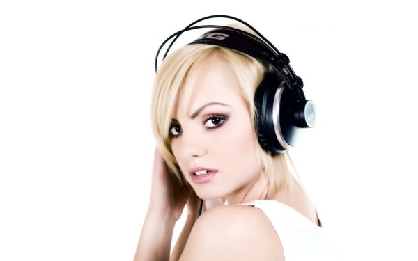 Alexandra Stan Mr. Saxobeat