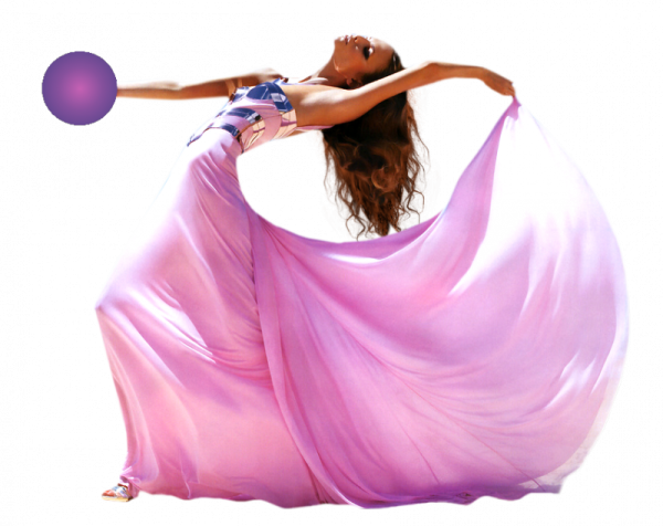 Женщина танцует