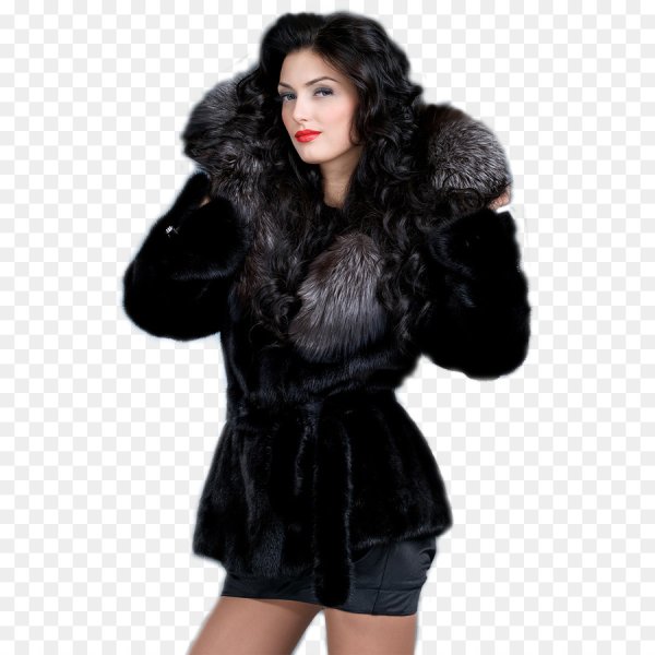 Женщина в шубе на белом фоне