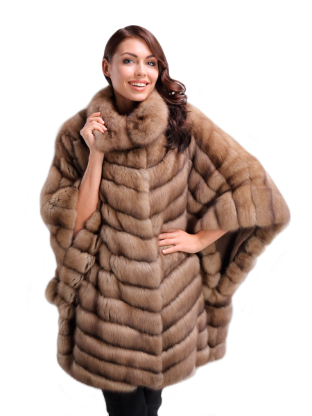 Девушка в шубе на белом фоне