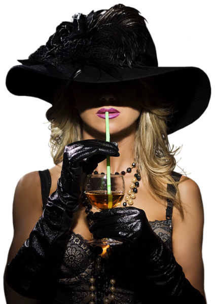 Девушка в шляпе с коктейлем