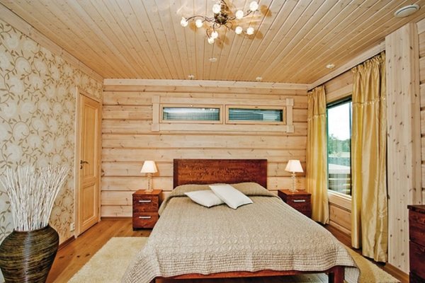 Отделка спальни евровагонкой