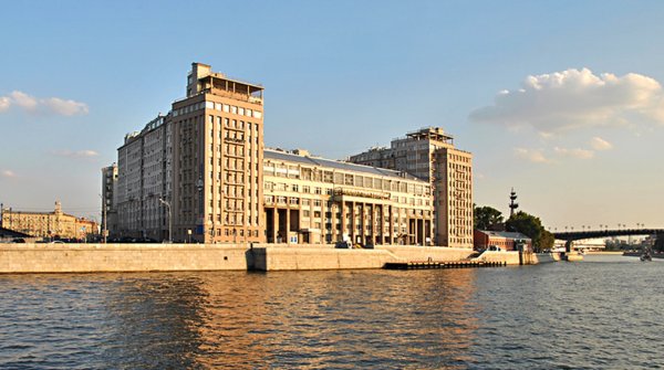Дом на набережной Москва Иофан