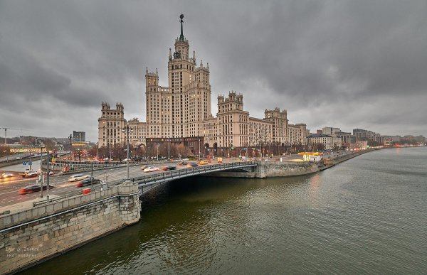 Дом на Котельнической набережной в Москве