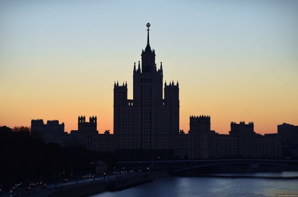 Высотка на Котельнической набережной