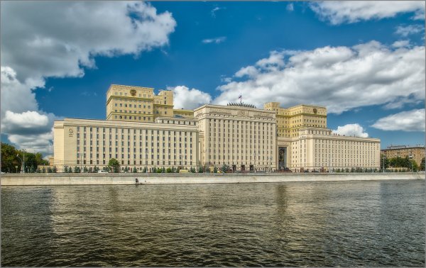 Генштаб на Фрунзенской набережной